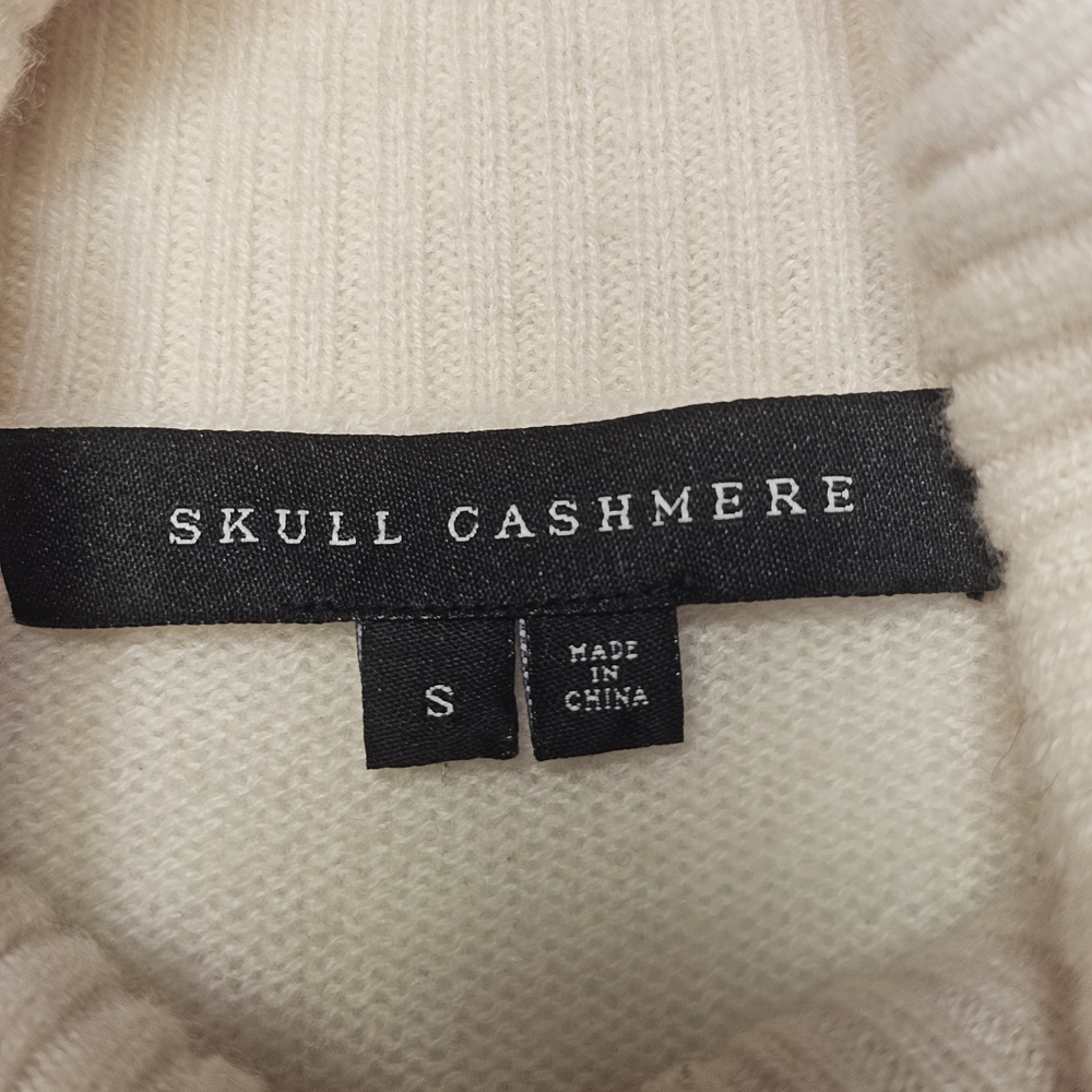 Skull Cashmere Cream Knit Sweater Size S Whimsigoth Witchy Après-Ski Halloween - Picture 8 of 9